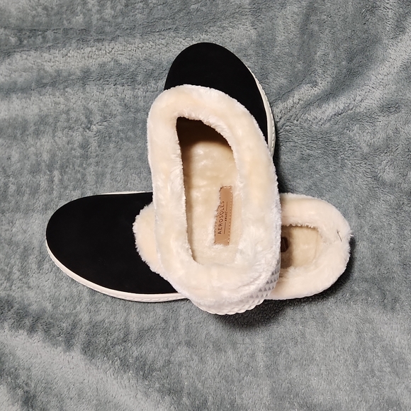 !!!FINAL SALE!!!  Women's shoes - Picture 2 of 3